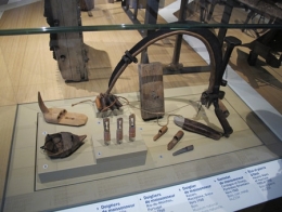 Mucem_30-01-2014_039-05-outils-de-moissonneur-450.jpg