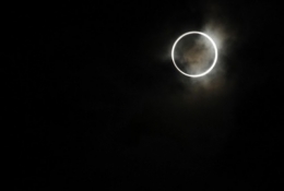 Video-Eclipse-solailre-annulaire-20-mai-2012-640x431.jpg