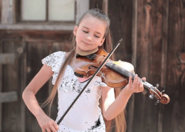 karolina-protsenko-violon.png