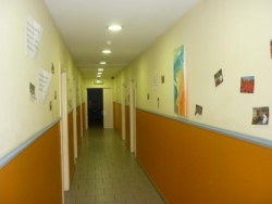Couloir menant aux salles annexes