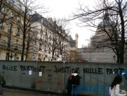 Sorbonne anti CPE (MARS 2006)
