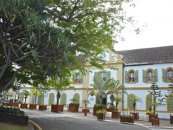 Place de l'hôtel de ville, St-Pierre de la Réunion