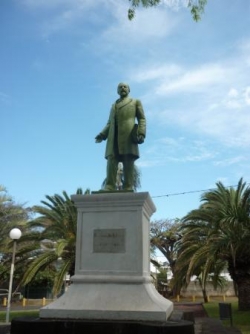 Statue de François Césaire de Mahy