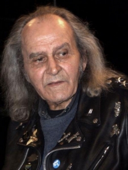 PORTRAIT GUY540057_3274402_n.jpg
