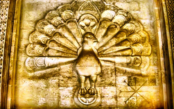 251px-tausi-malek.png