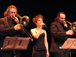 fabiola toupin,sonos tonnent,tricot machine,hangar,annegarn,chansons buissonnieres,daphne,chanson,chanson francaise,musique,chanson française