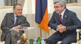 Eurnekian con Sargsyan.jpg