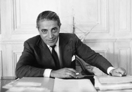 Ari Onassis bureau.jpg