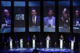 Débat présidentiel sans Scioli.jpg