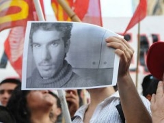 Manifestant avec photo Mariano Ferreyra.jpg