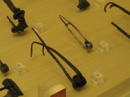 120405 Fibules.jpg