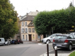 101005 Place du Chenil aujourd'hui.jpg