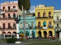 cuba,carnet de voyage,place de la révolution,femme battue,yamel santana