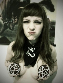 le côté obscur de la fesse…