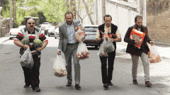 LES-PIEDS-DANS-LE-TAPIS.gif