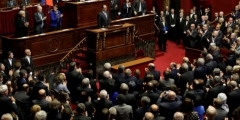 devant-le-congres.jpg