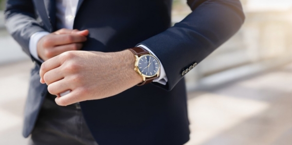 Comment montre peut sublimer votre tenue