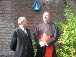 Cardinal Eijk, Sainte Vierge Marie, liturgie latine, Anvers, soutane, grégorien