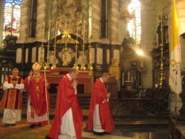Cardinal Eijk, messe, bénédiction, Vatican II, Anvers, forme ordinaire, crosse, archevêque, Utrecht