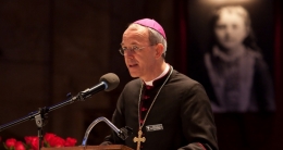 athanasius Schneider, mgr Schneider