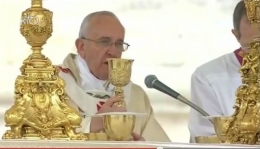 Pape François, Messe, liturgie, année de la foi, christ roi, pauvres, calice