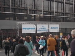 régis jauffret,bravo,salon du livre de paris,2015,eve chambrot,la bonne distance