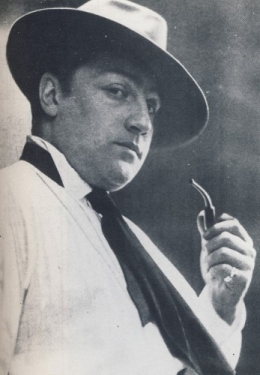 Sacha Guitry, pipe, fumer