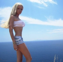 valeria-side-view-2.jpg