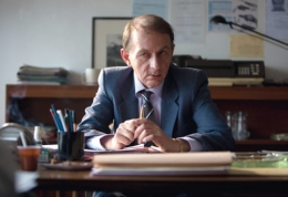 Houellebecq - costard crayons.jpg