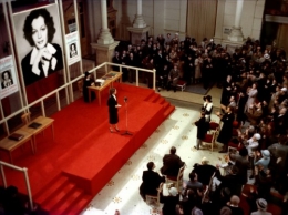 la banquière,romy schneider,marie-france pisier,claude brasseur,jean-claude brialy,jean carmet,jean-louis trintignant,daniel auteuil,thierry lhermitte
