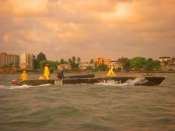 Devant Libreville