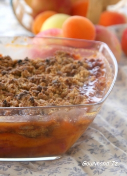 crumble, speculoos, abricots, nectarines