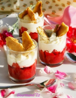 tarte fruits rouge, chantilly, coulis de fruits rouge,