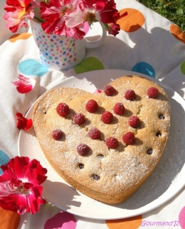 gâteau moelleux, coco, framboises