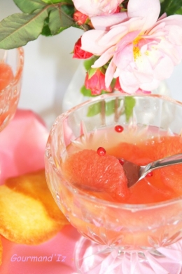 octobre rose,recette rose cancer du sein,salade de fruits,salade de pamplemousse,eau de rose