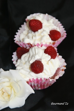 cupcake,chocolat,framboise,chantilly