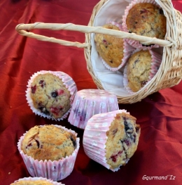 MUFFINSFRUITSROUGES.JPG