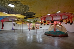 IMG_Ernesto_Neto_Baleirobala_03-1.jpg