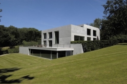 uccle_contemporary_modern_belgium_concrete_property.jpg
