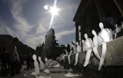 berlin-sculpture-glace_pics_809.jpg