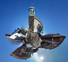 2371668305_fca9964af1_m.jpg
