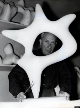 photo-of-jean-arp-with-sculpture-1358087921_b.jpg