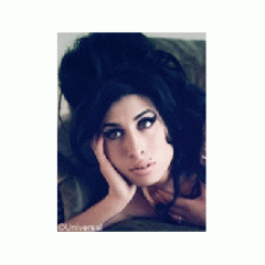amy_winehouse_hospitalisee_square_home_news.gif
