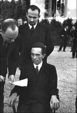 eisenstaedt1933gm8.jpg