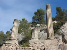 Glanum_-_St_R_my_de_Provence_021__Small__m.jpg