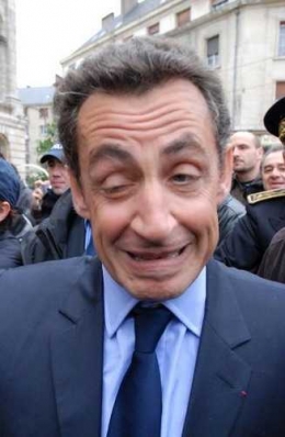 sarkosy est un clown invertébré