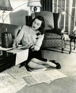 Ella Raines.jpg