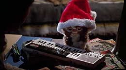 Gizmo chirstmas.jpg