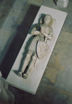 Le gisant de Du Guesclin.
