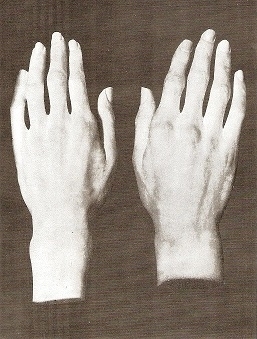 LES MAINS.jpg